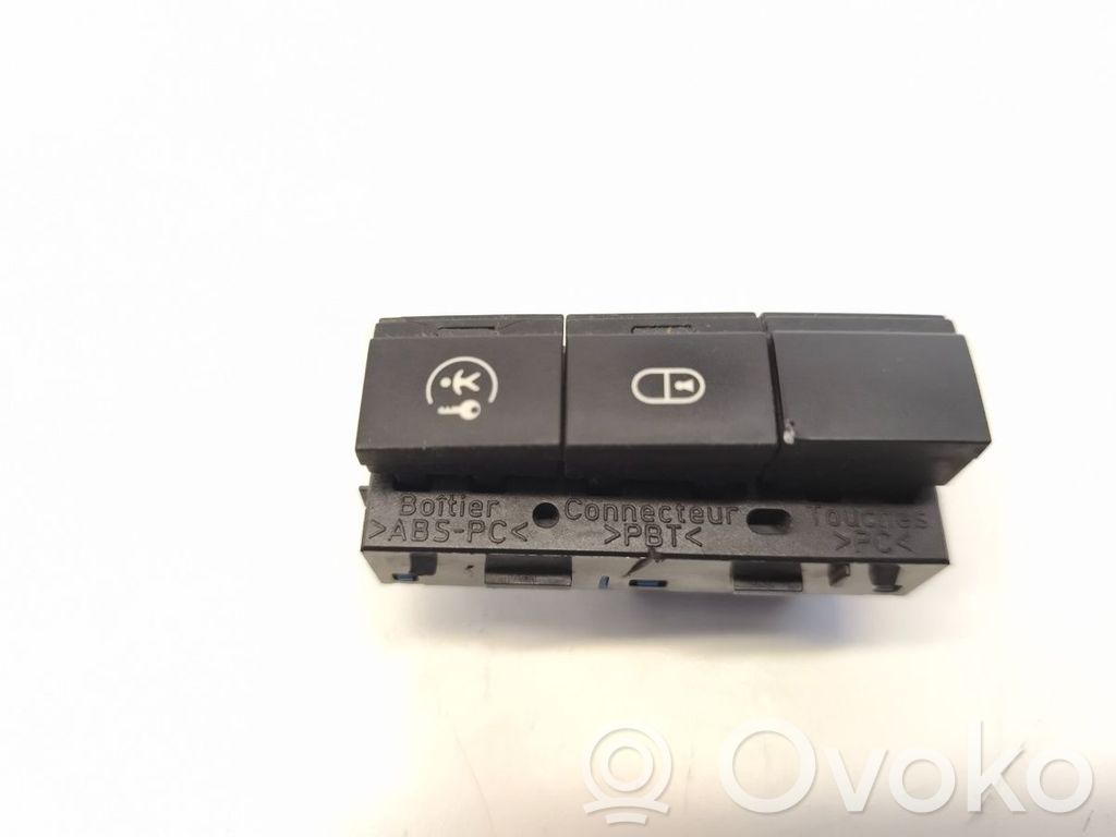 Central locking switch button   03065720