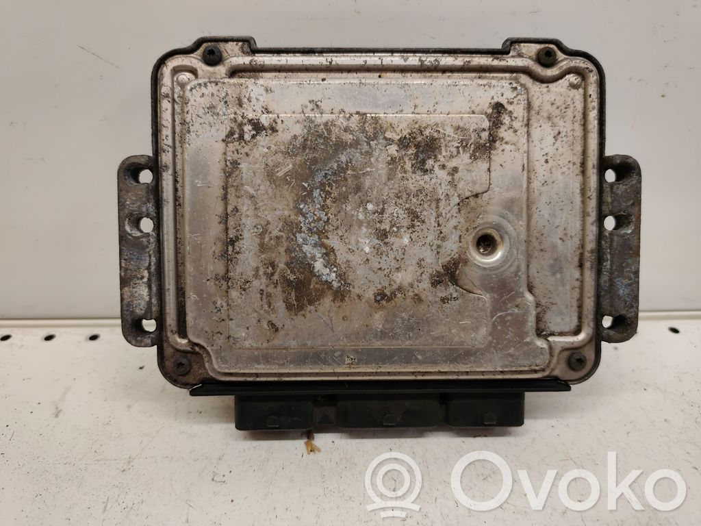 Renault Trafic II (X83) Unitate/modul de control motor 