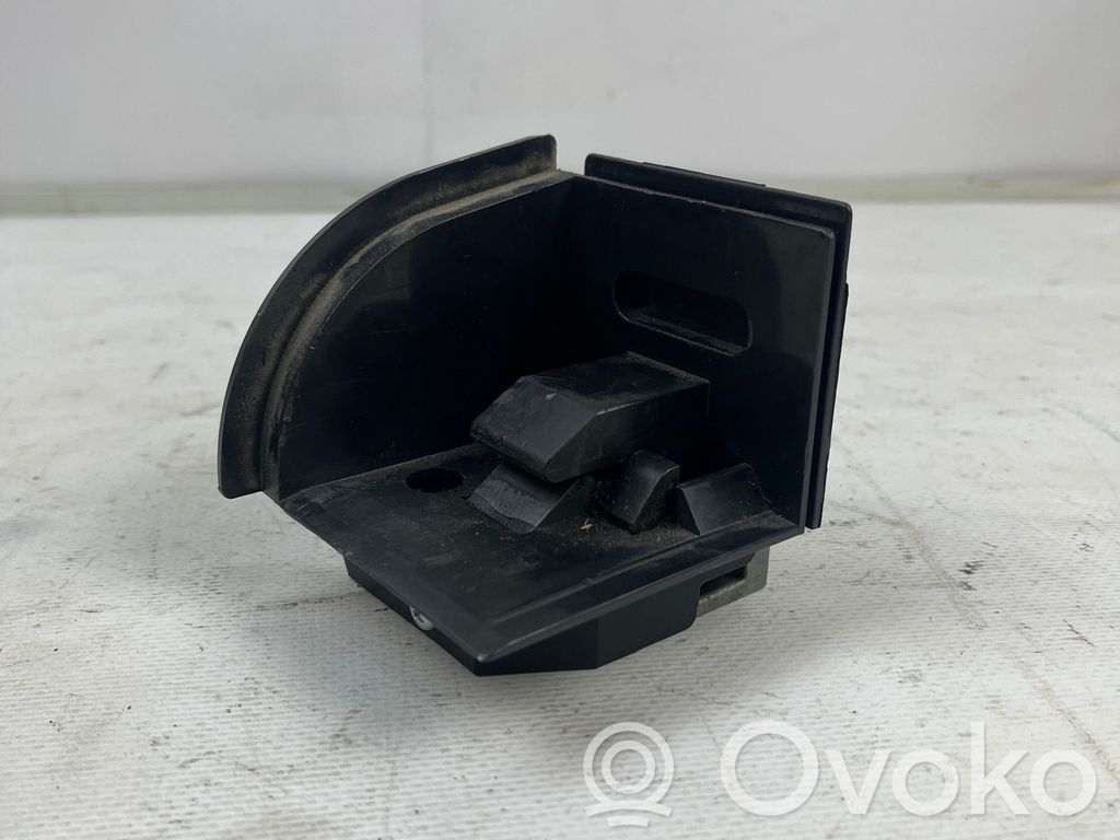 BMW 5 E60 E61 Parcel shelf load cover mount bracket 
