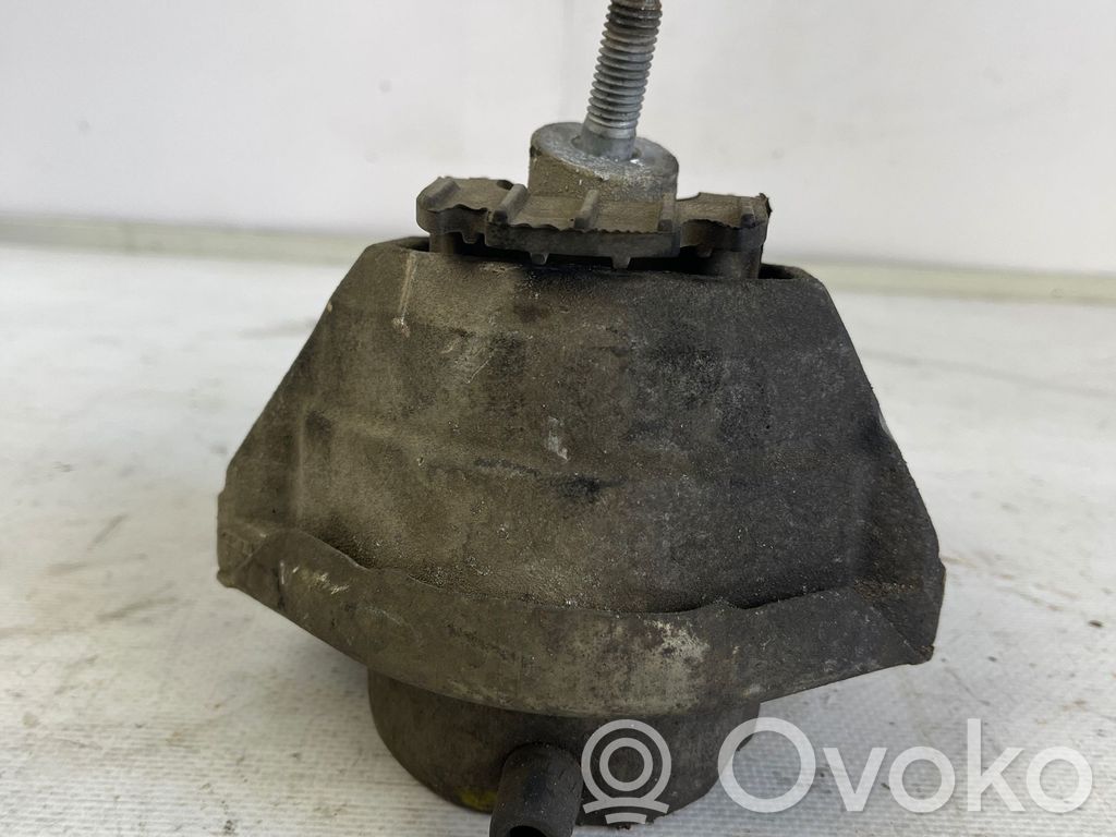 BMW 5 E60 E61 Engine mount bracket 