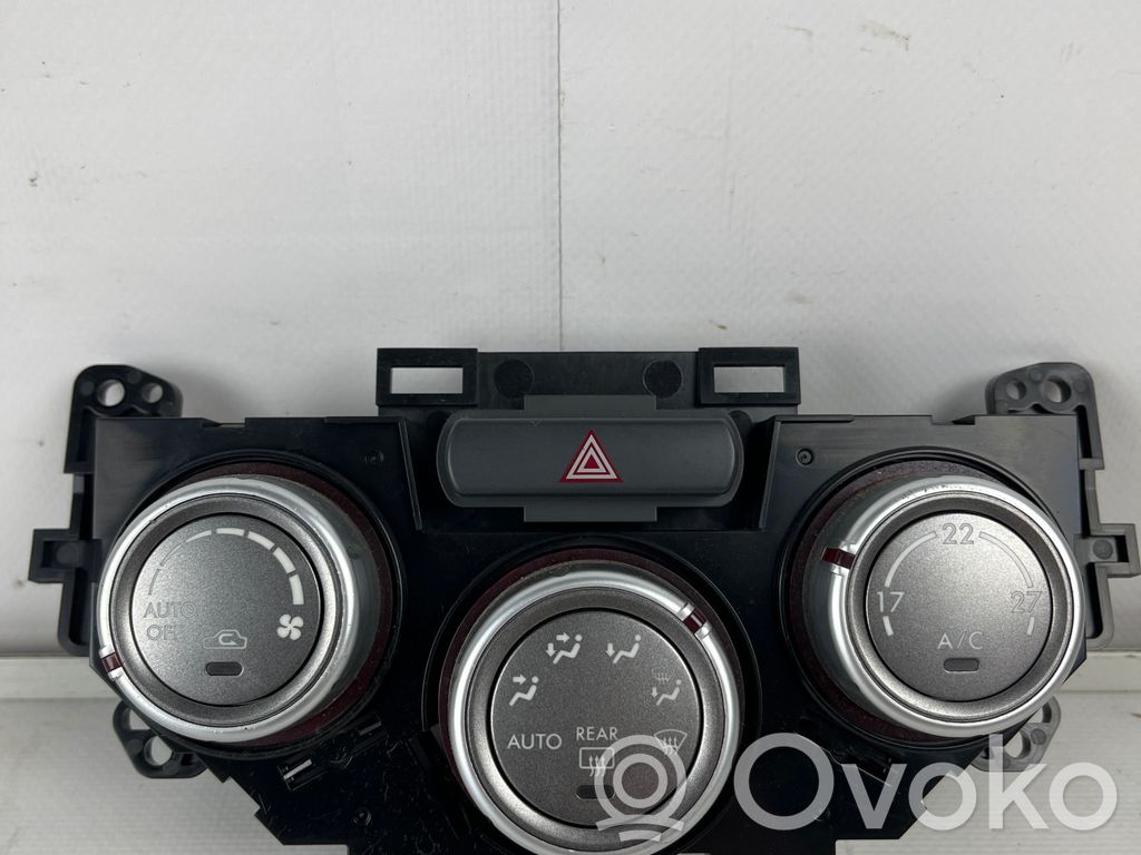 Subaru Impreza III Climate control unit 