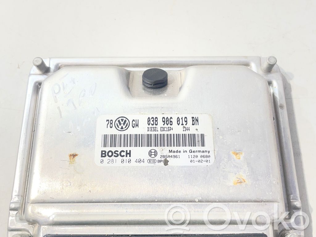 Volkswagen PASSAT B5.5 Engine control unit/module 