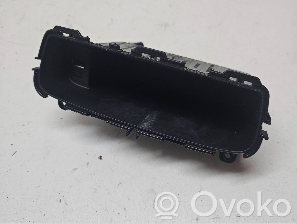 Ford Focus Dashboard storage box/compartment 