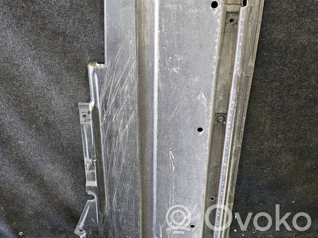 Audi A4 S4 B8 8K Osłona środkowa podwozia 