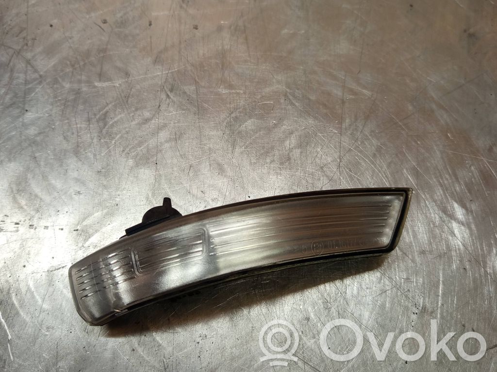 Ford Focus Mirror indicator light 