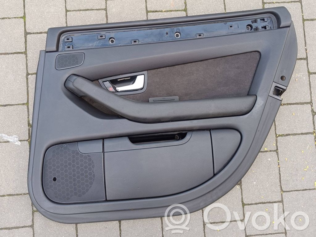Audi A8 S8 D3 4E Kupejas aizmugures sānu apdares panelis 
