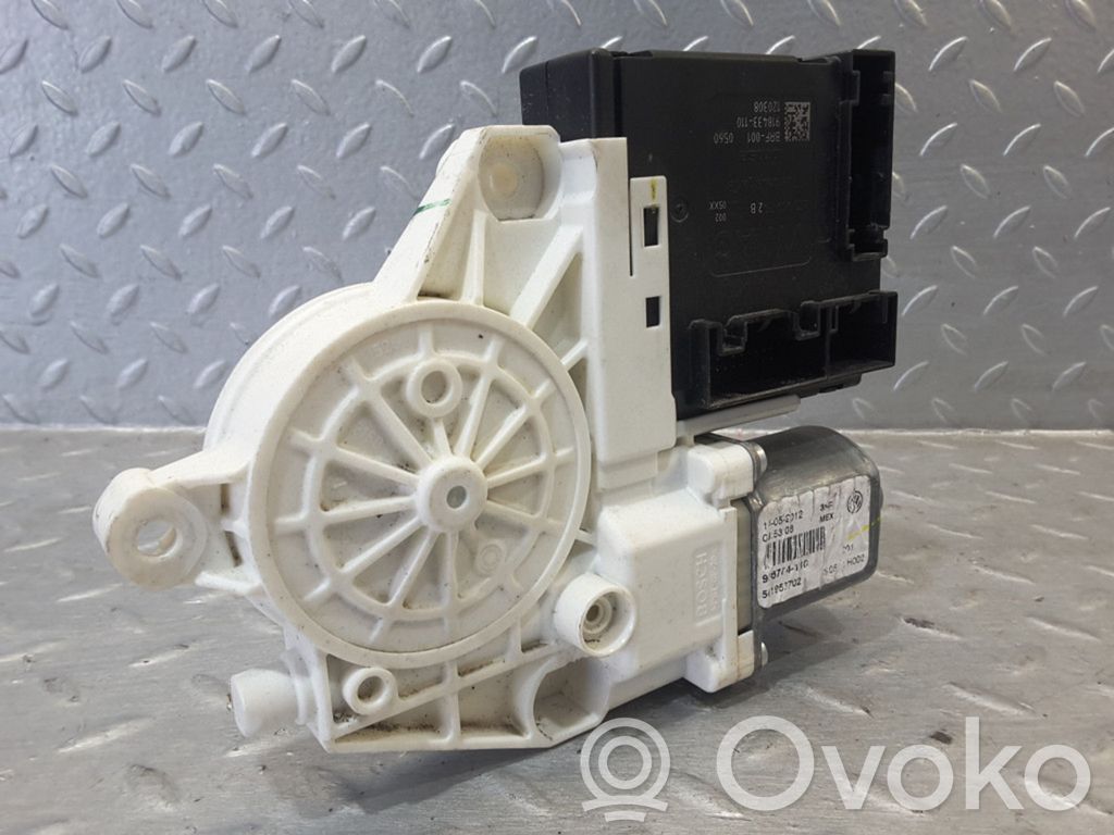 Silnik regulatora szyby drzwi przednich   3C0959792B,936784110,561953702,3C0959792B,936784110