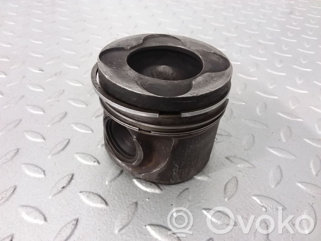 Piston   84L107