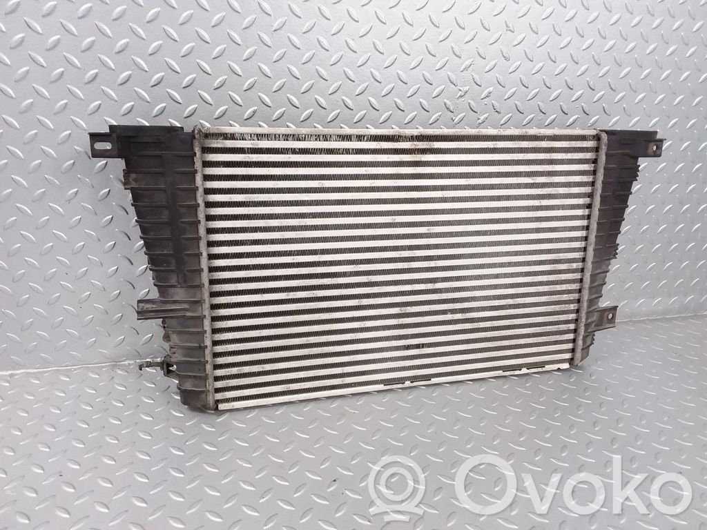 Opel Astra H Interkūlerio radiatorius 