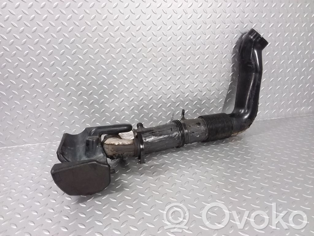 Volvo V50 Turboahtimen ilmanoton letku 