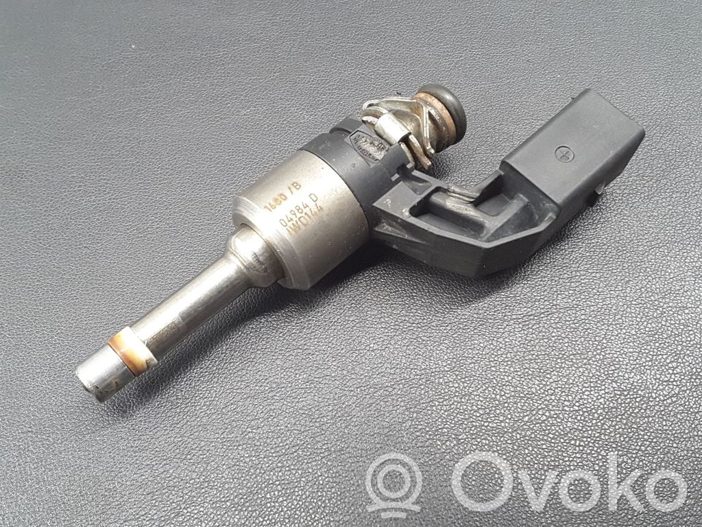 Volkswagen PASSAT CC Fuel injector 