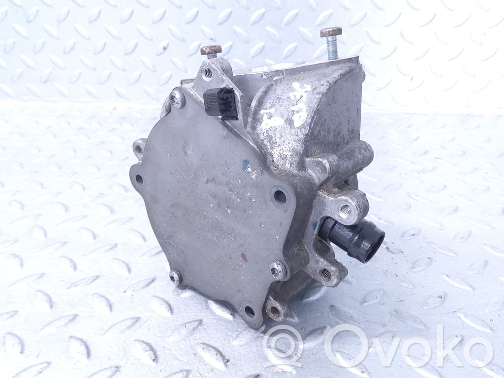 Volkswagen Jetta VI Alipainepumppu 