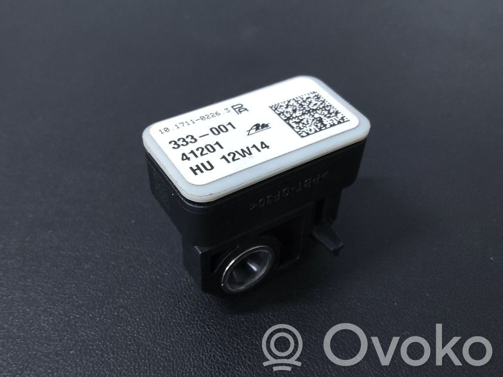 Volkswagen Touareg II Airbag deployment crash/impact sensor 