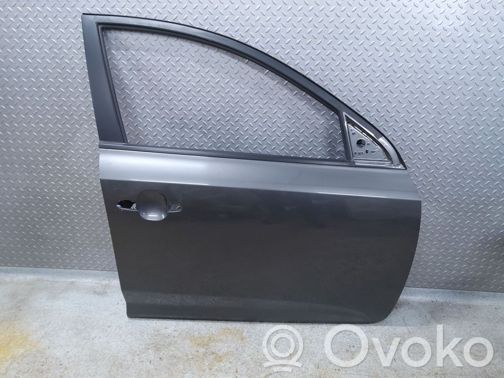 KIA Ceed Front door 