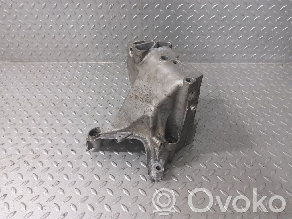 Skoda Fabia Mk3 (NJ) Engine mounting bracket 