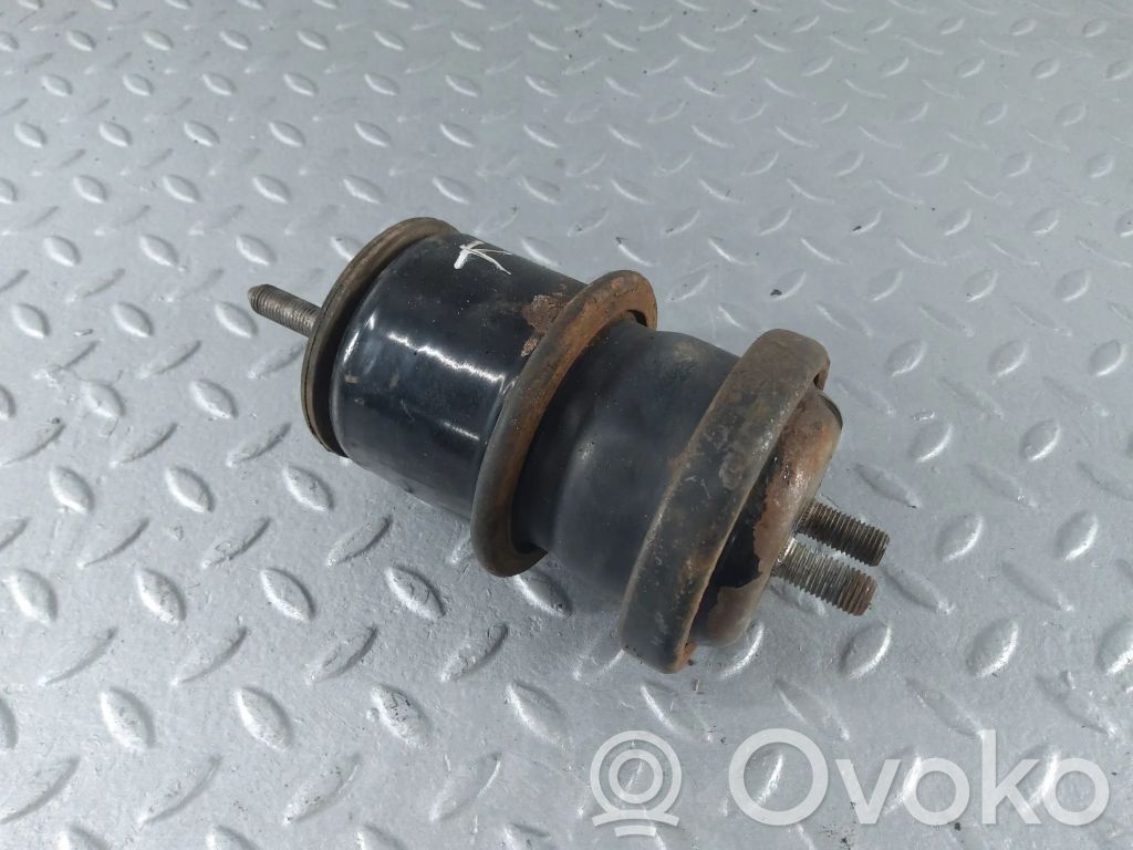 Subaru Outback (BS) Engine mount bracket 
