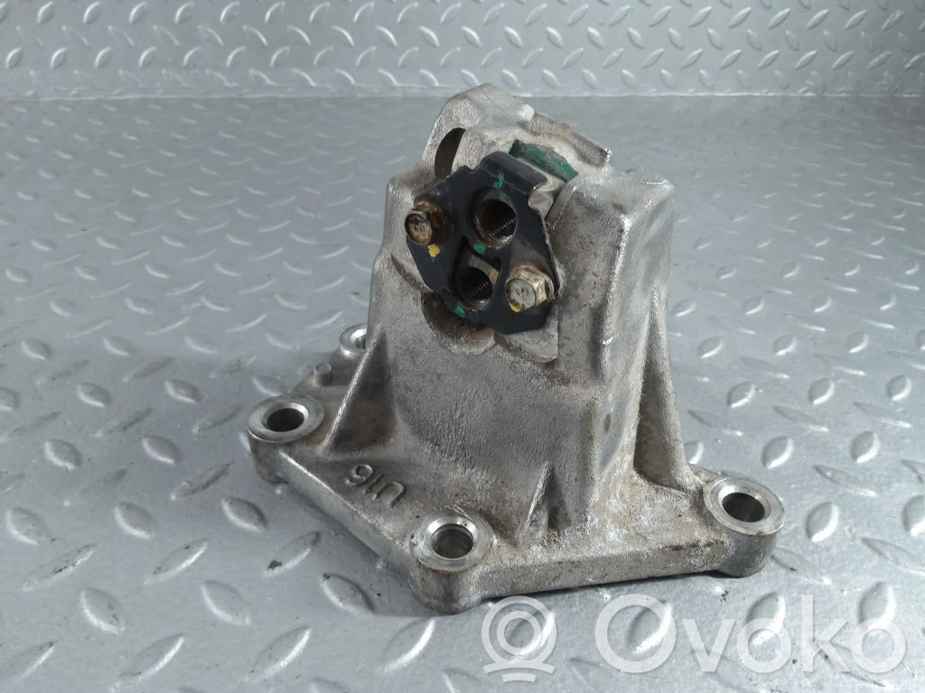 KIA Ceed Engine mounting bracket 