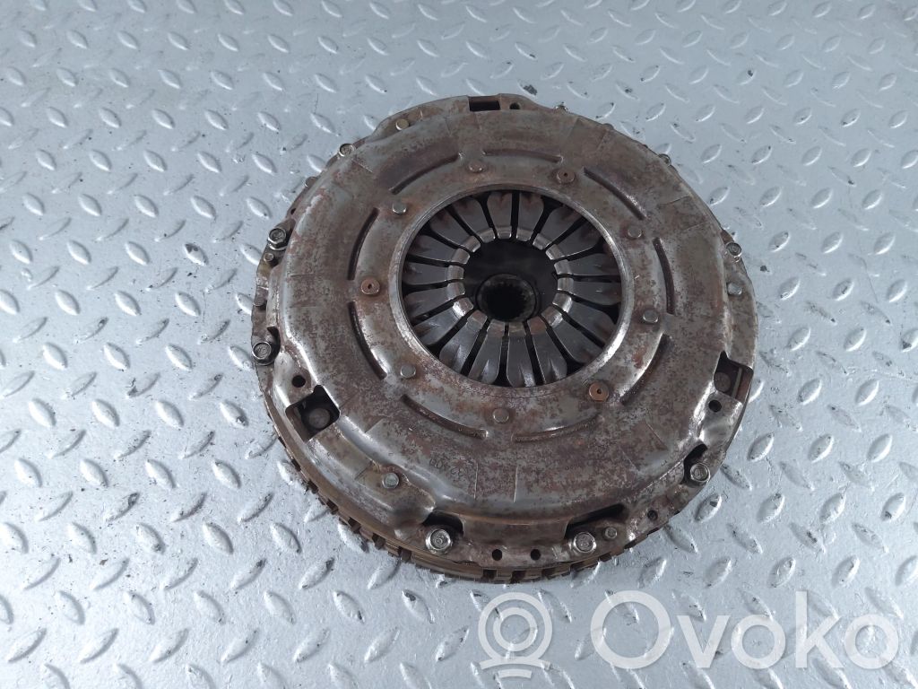 KIA Ceed Sankabos komplektas 