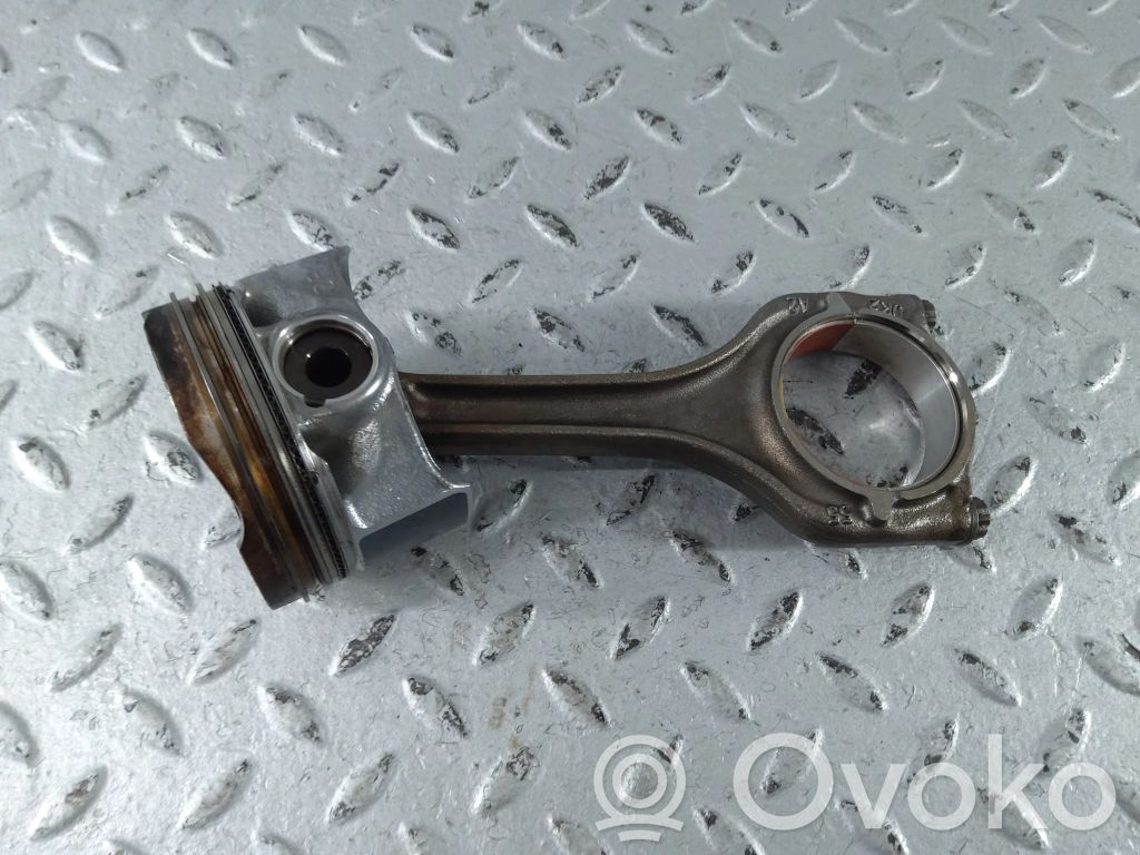 Audi Q2 - Pistón con biela 