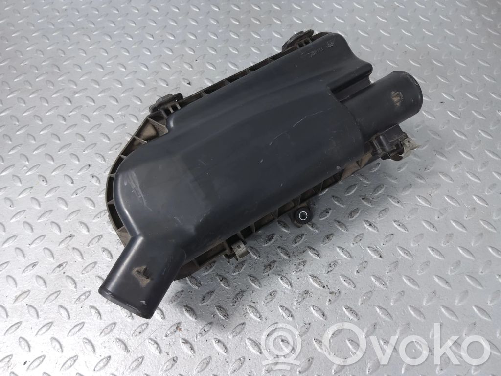 Suzuki Swift III Luftfilterkasten 