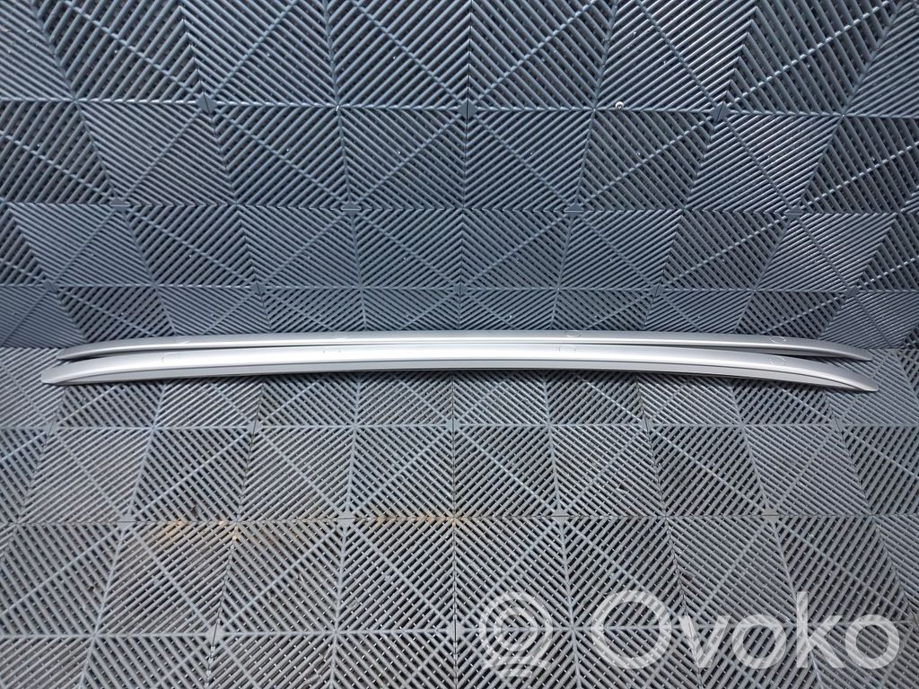 KIA Ceed Katon poikittaiskiskot ”sarvilla” 