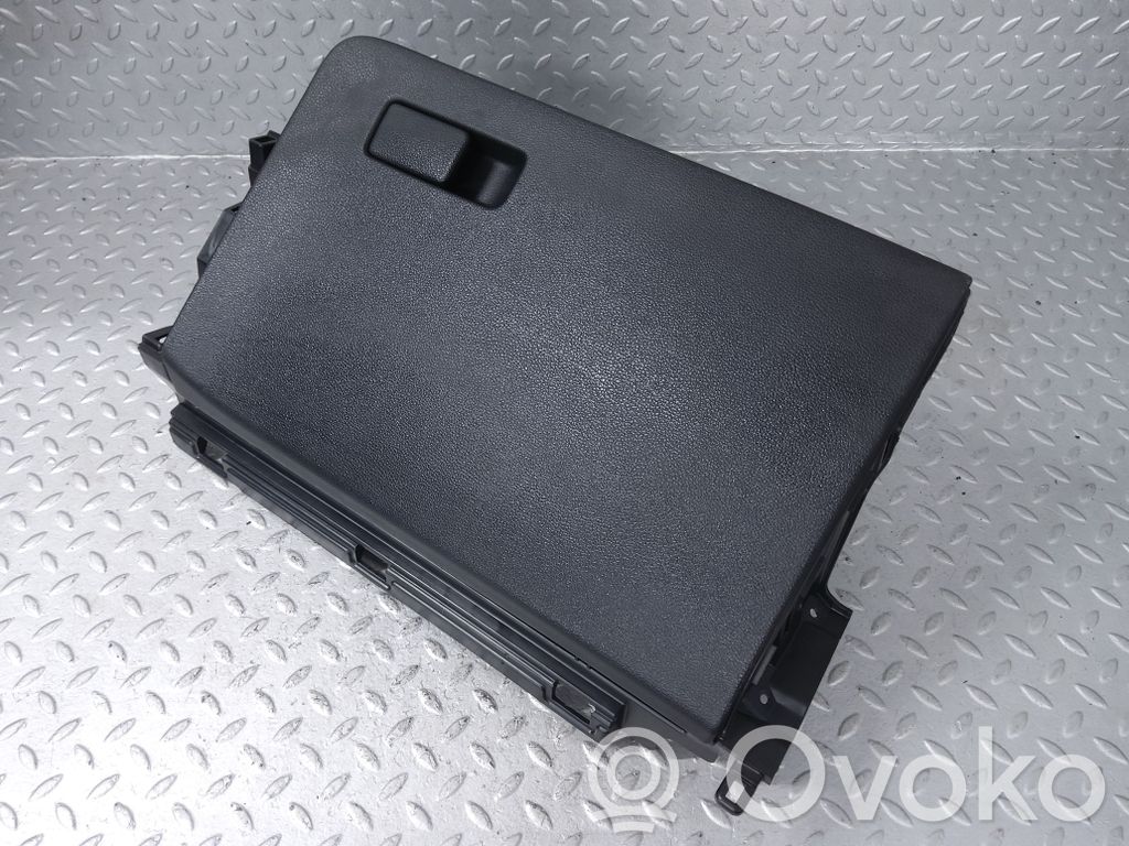 KIA Ceed Daiktadėžės (bordačioko) komplektas 