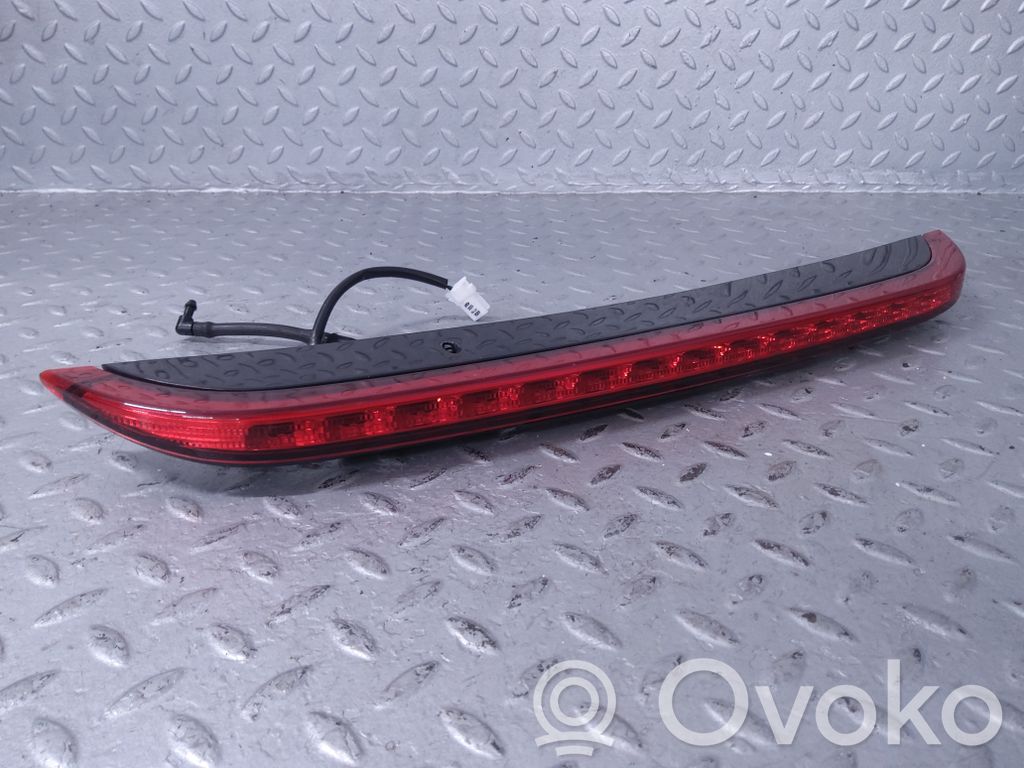 KIA Ceed Third/center stoplight 