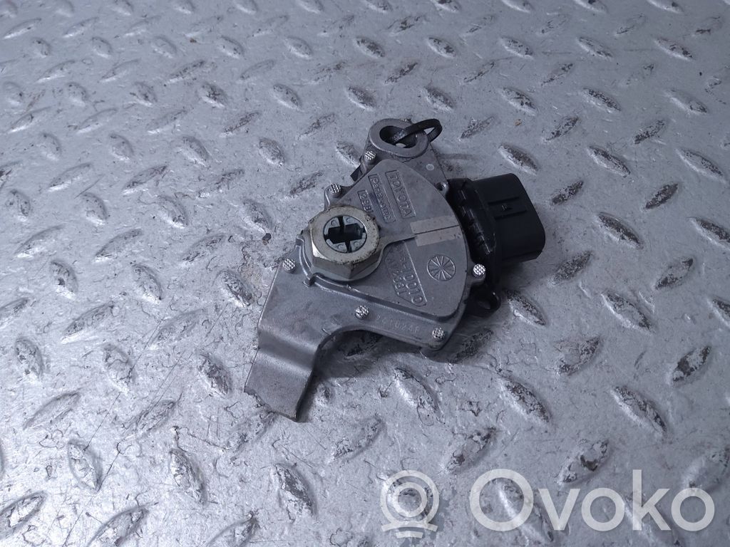 Toyota Yaris XP210 Gearbox control unit/module 