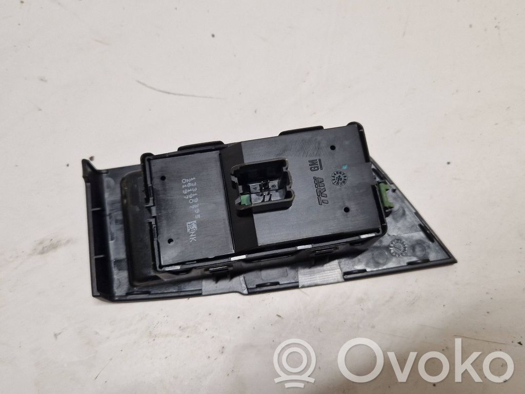 Saab 9-5 Quarter vent window switch 