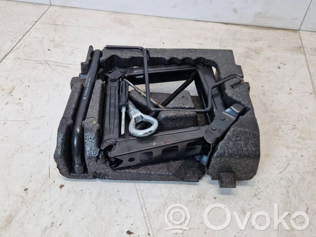 Tool set   13255677