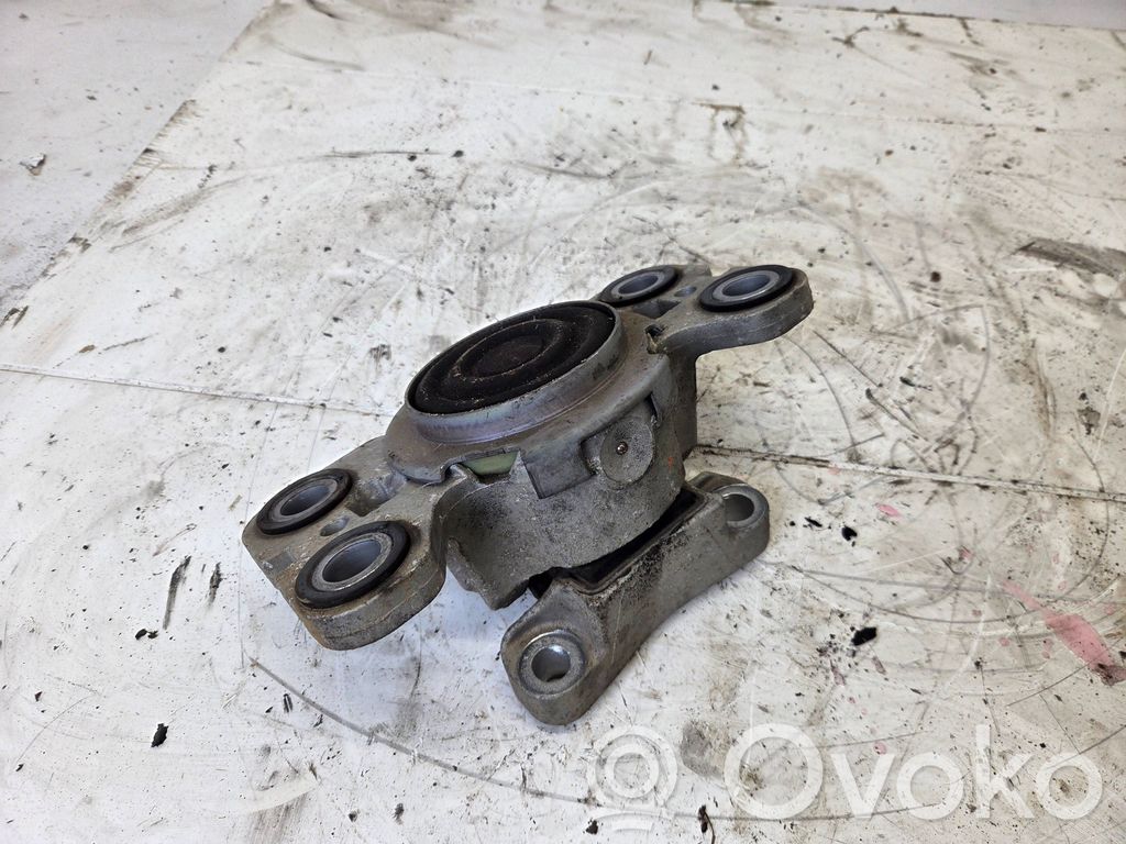 Land Rover Evoque I Engine mount bracket 