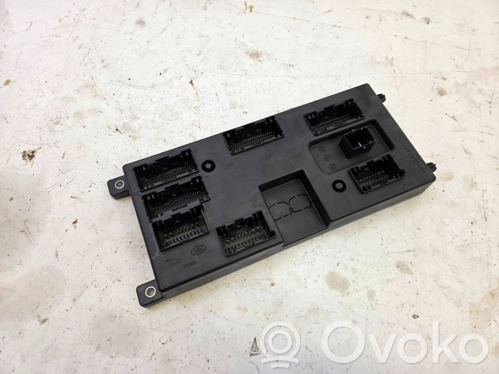 Jaguar XE Fuse module 