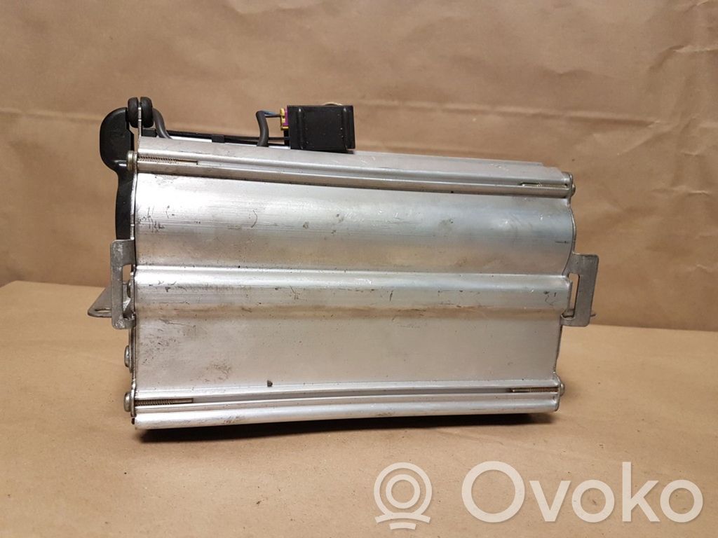 Poduszka powietrzna Airbag pasażera   8B1880204D