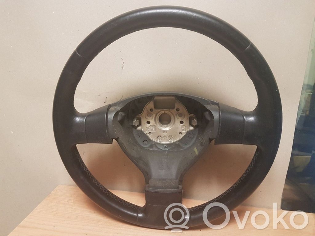 Volkswagen PASSAT B6 Steering wheel 
