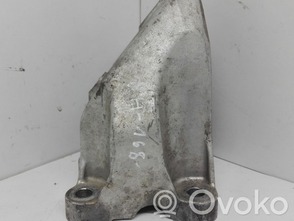 Volkswagen Phaeton Engine mounting bracket 