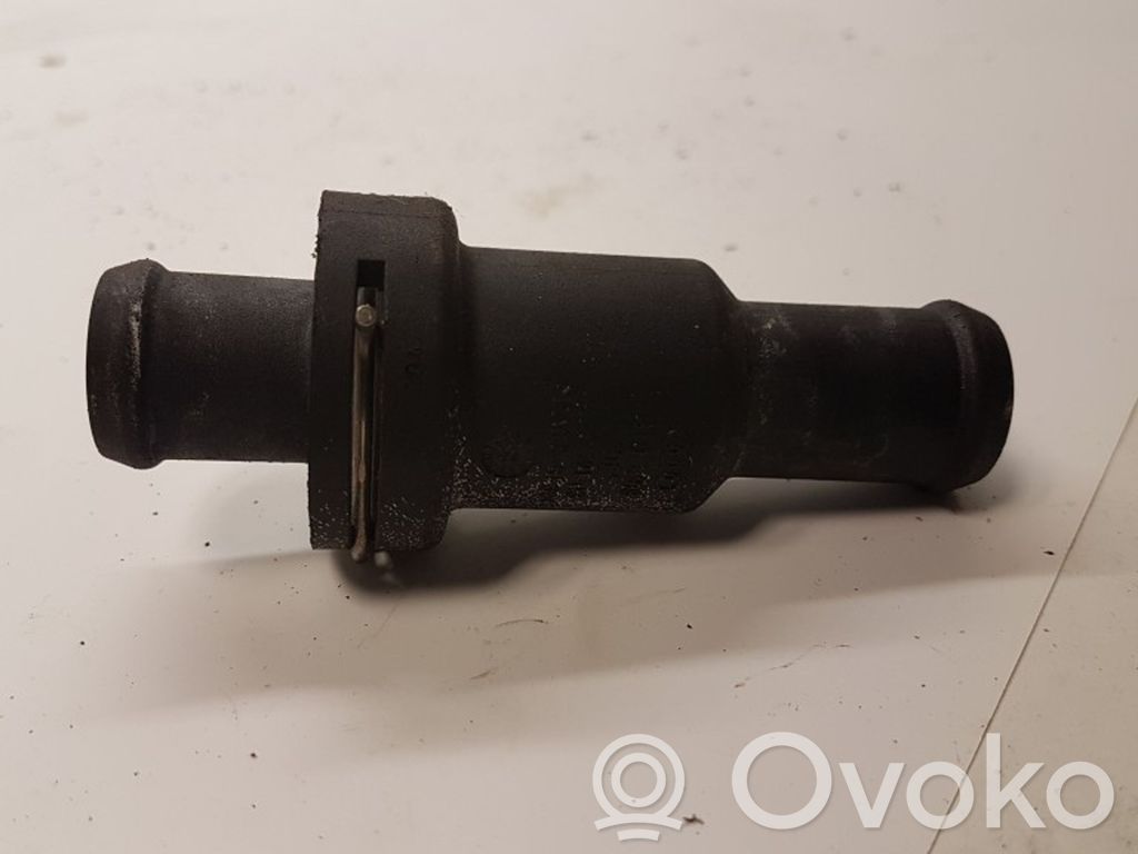 Audi A8 S8 D3 4E Engine coolant pipe/hose 