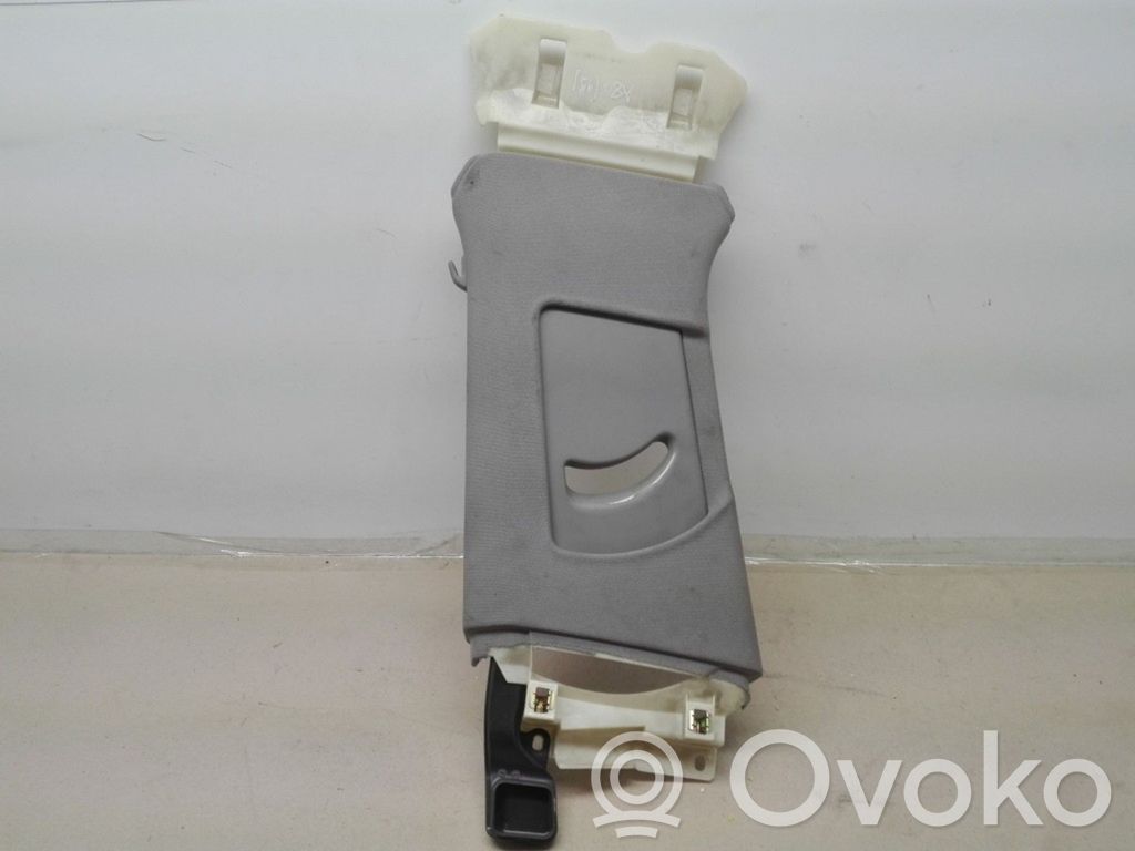 Audi A8 S8 D3 4E Pilar (B) (superior) 