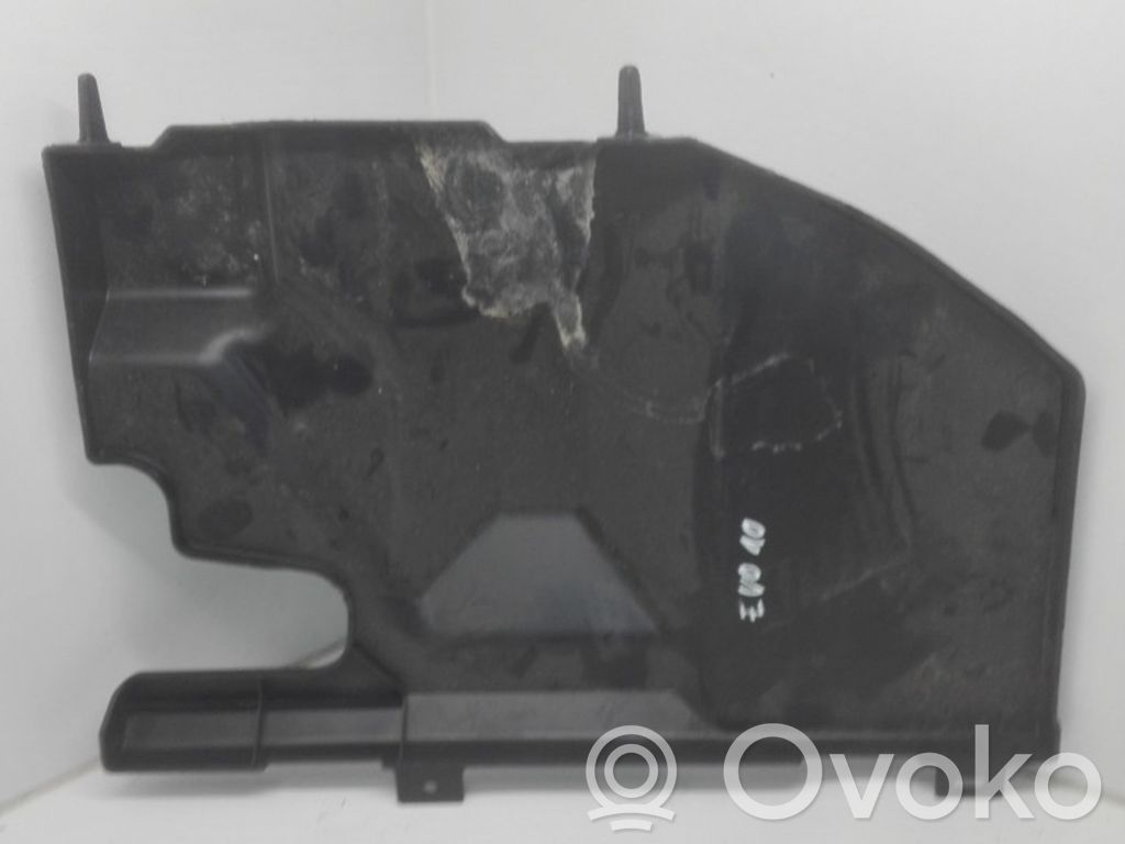 Dashboard lower bottom trim panel   8002A178