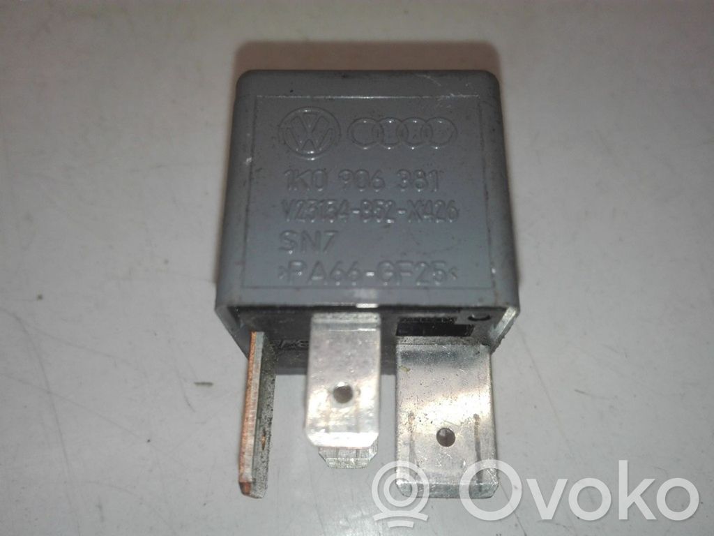 Audi A4 S4 B7 8E 8H Muu rele 