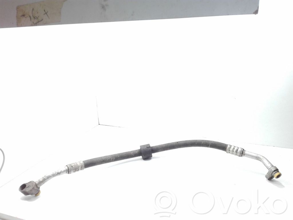 Audi A8 S8 D3 4E Ilmastointilaitteen putki (A/C) 