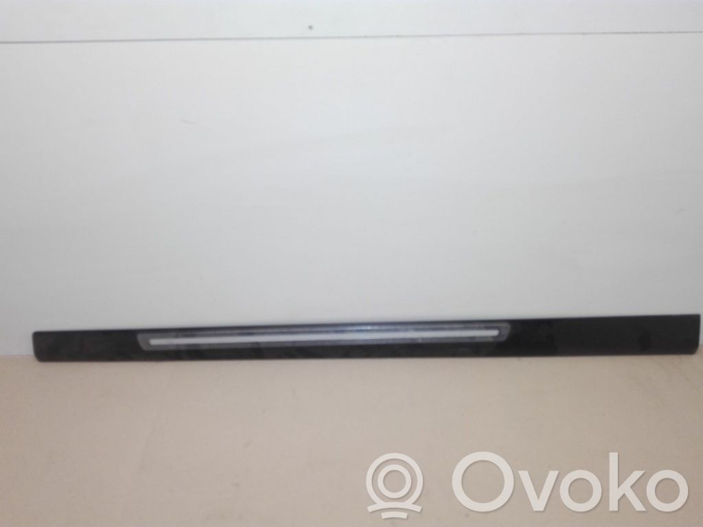Audi A6 S6 C6 4F Listwa progowa przednia 
