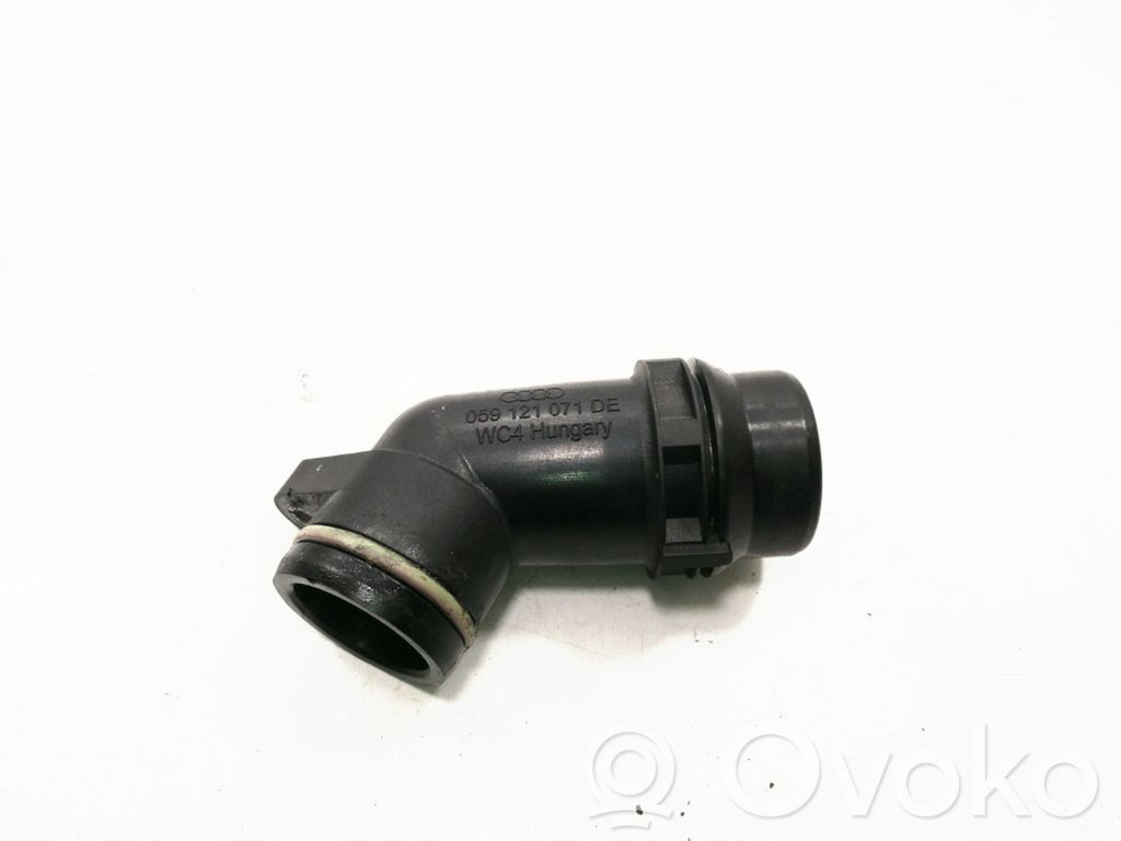 Audi Q7 4M Engine coolant pipe/hose 