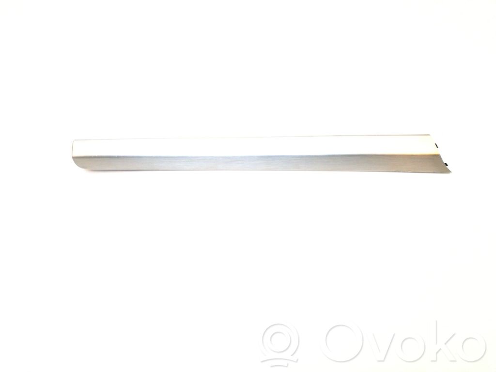 Audi Q7 4L Poszycie drzwi tylnych 