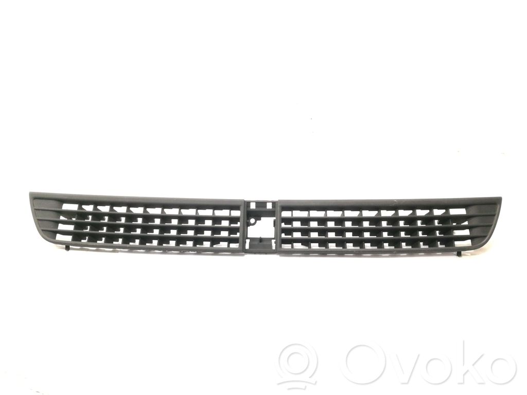 Audi A8 S8 D3 4E Lango oro grotelės 