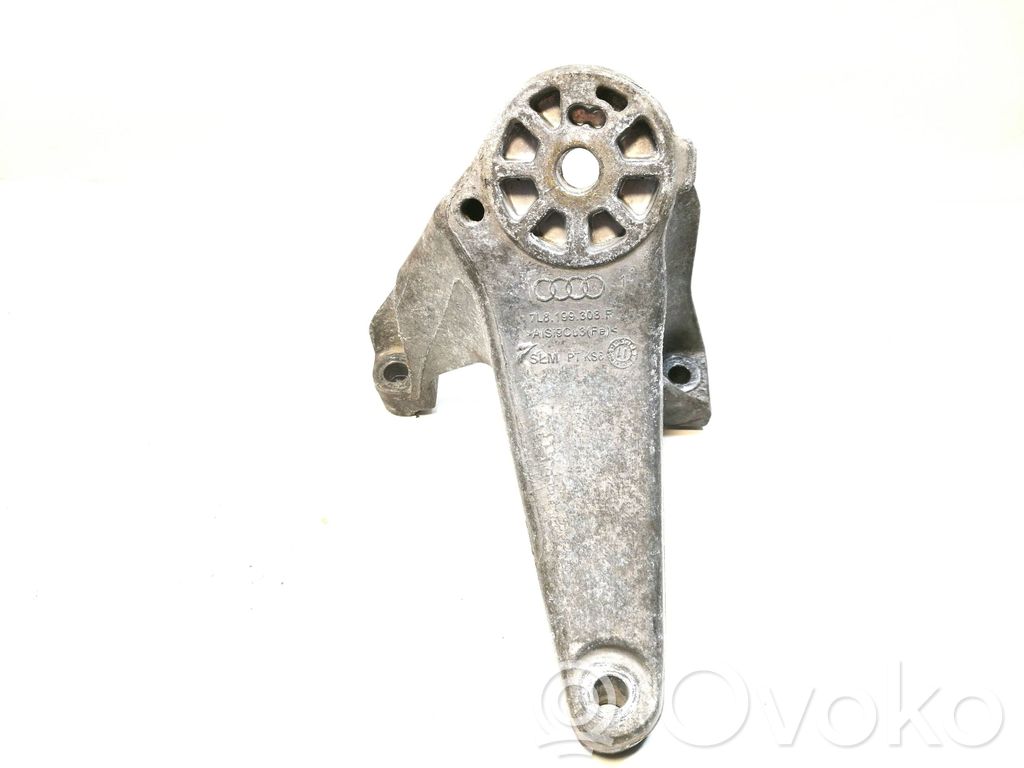 Audi Q7 4L Engine mounting bracket 