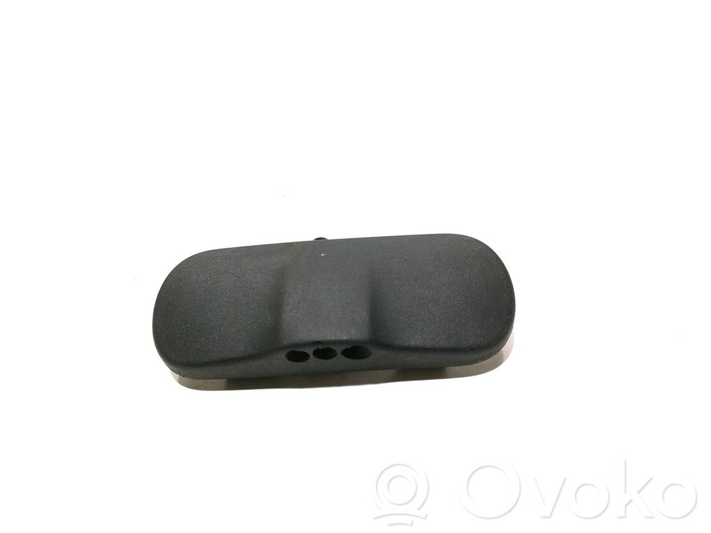 Audi A8 S8 D4 4H Windshield washer spray nozzle 