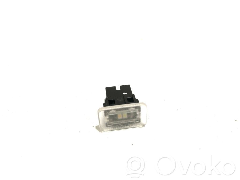 Audi A8 S8 D4 4H Luz interna puerta delantera 