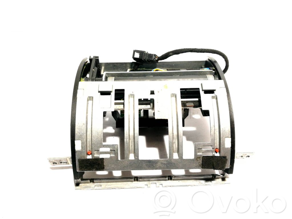 Screen/display/small screen   4E0857273C,31353000C
