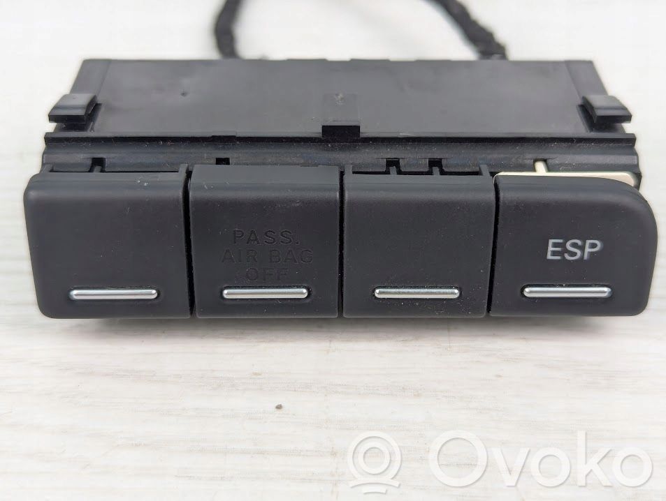 Interruptor ESP (programa de estabilidad)   8E2941567