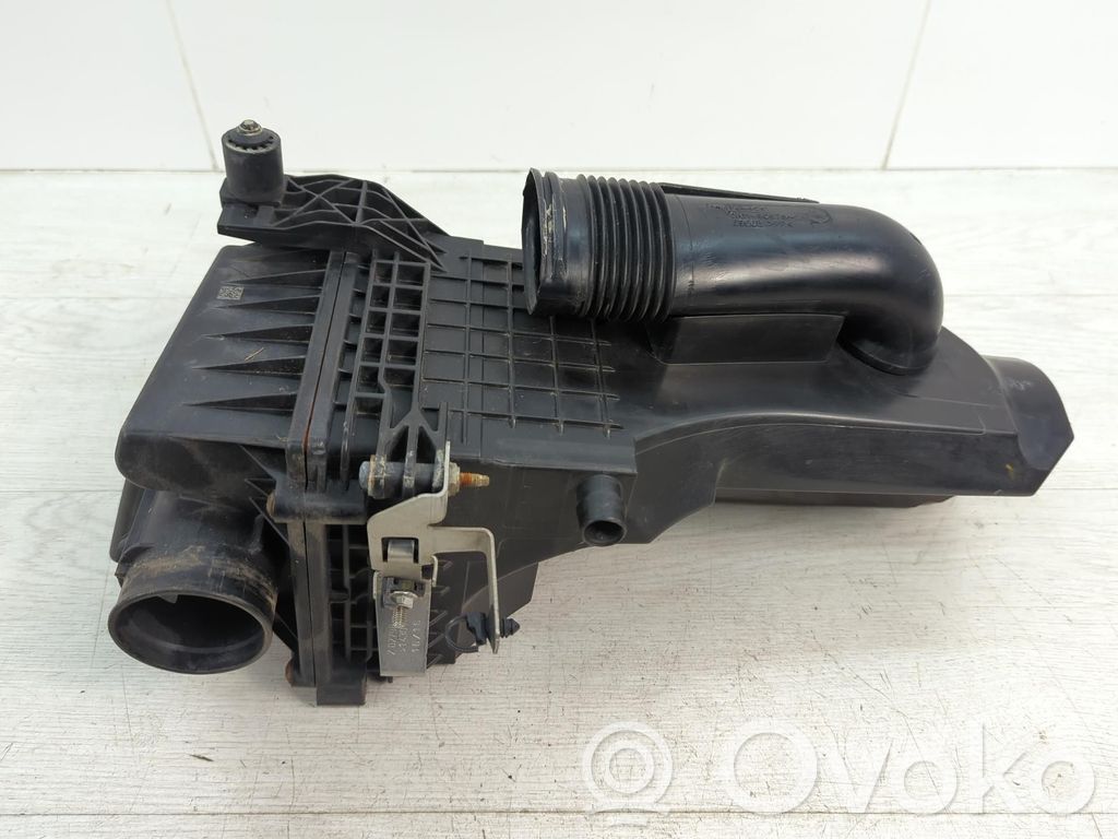 Lincoln Navigator Air filter box 